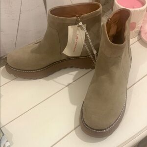 Lucky Brand Chameli Lug Platform Tan Suede Ankle Boots